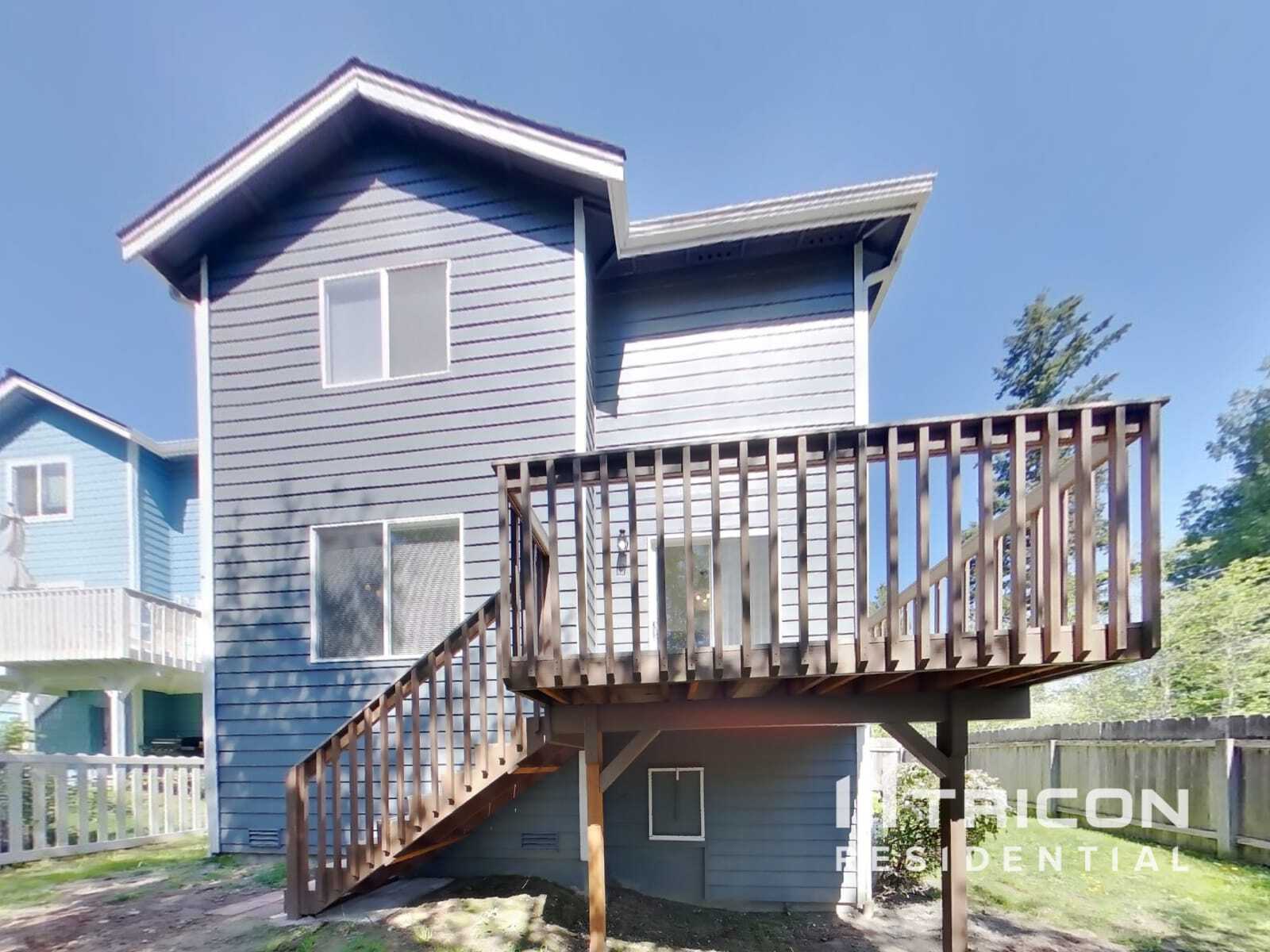 Building Photo - 975 NW Poppy Ct