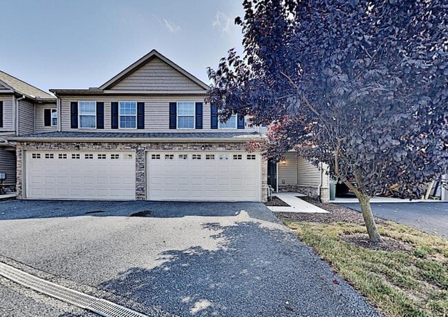 Primary Photo - 125 Surrey Ct