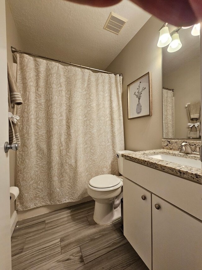 Building Photo - Charming 2-Bedroom, 2-Bath Condo with Private End-Unit Location!