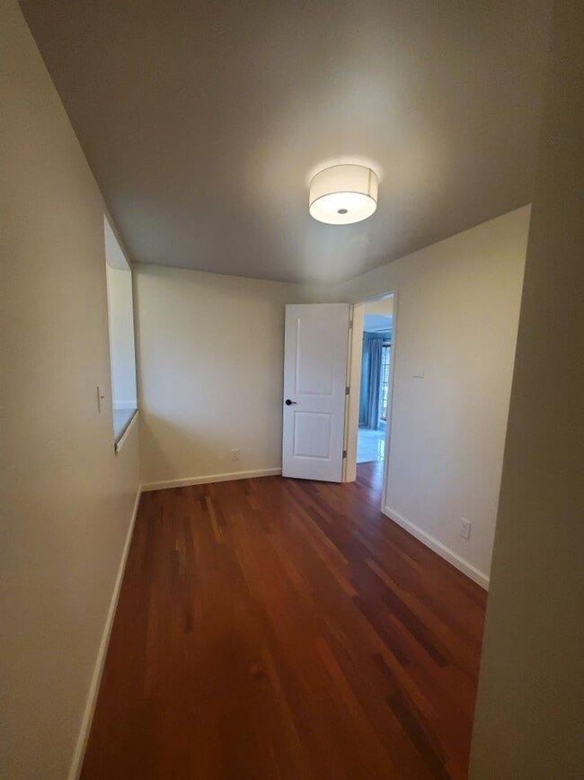 Building Photo - Newly remodeled with quality and comfort throughout.