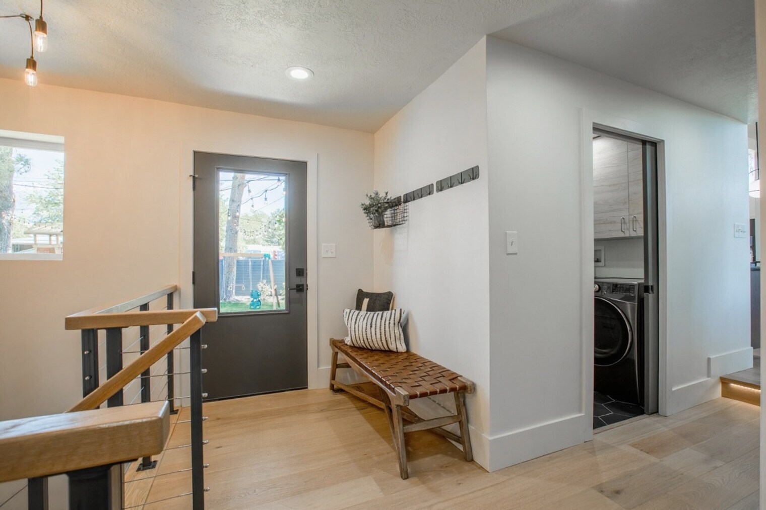 Building Photo - 160 W 1600 S