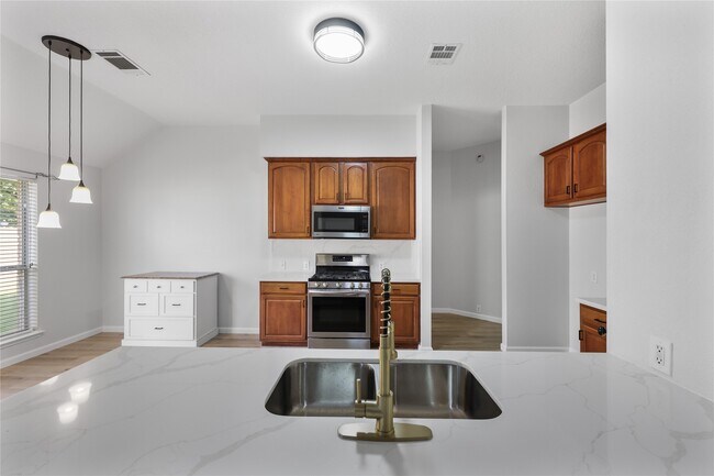 Building Photo - 19134 Milloak Dr