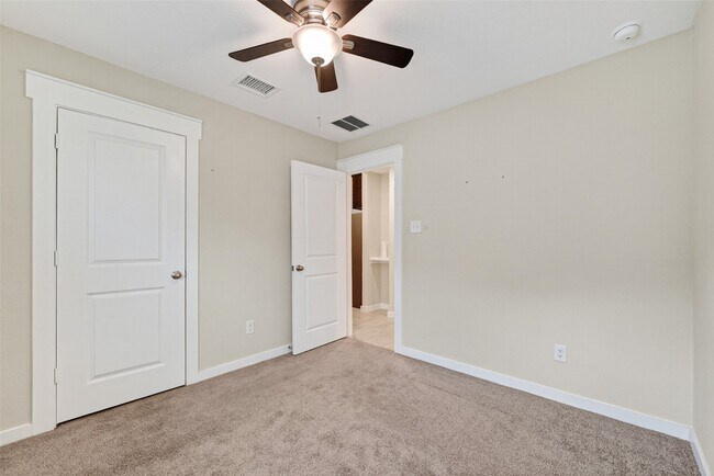 Building Photo - 252 Laura Leigh Ln