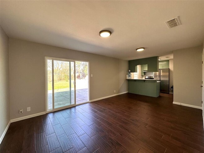 Building Photo - 2500 Biggs Dr