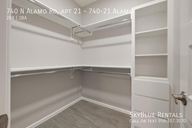 Building Photo - 740 N Alamo Rd