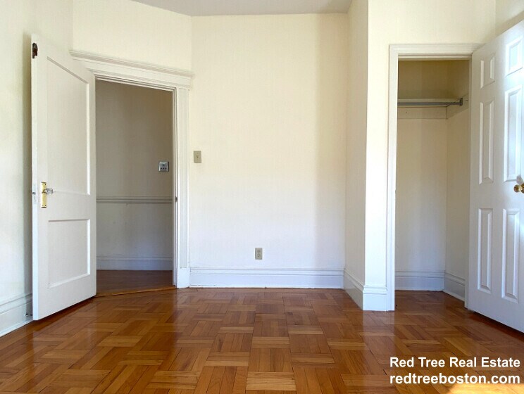 Building Photo - 35 Queensberry St