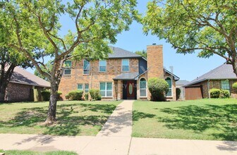 Building Photo - Spacious 2-Story 4/2.5/2 in Lancaster For Rent!
