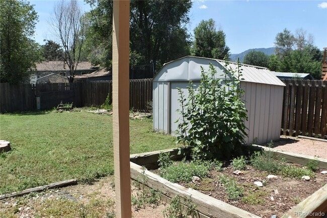 Building Photo - 4585 Gatewood Dr