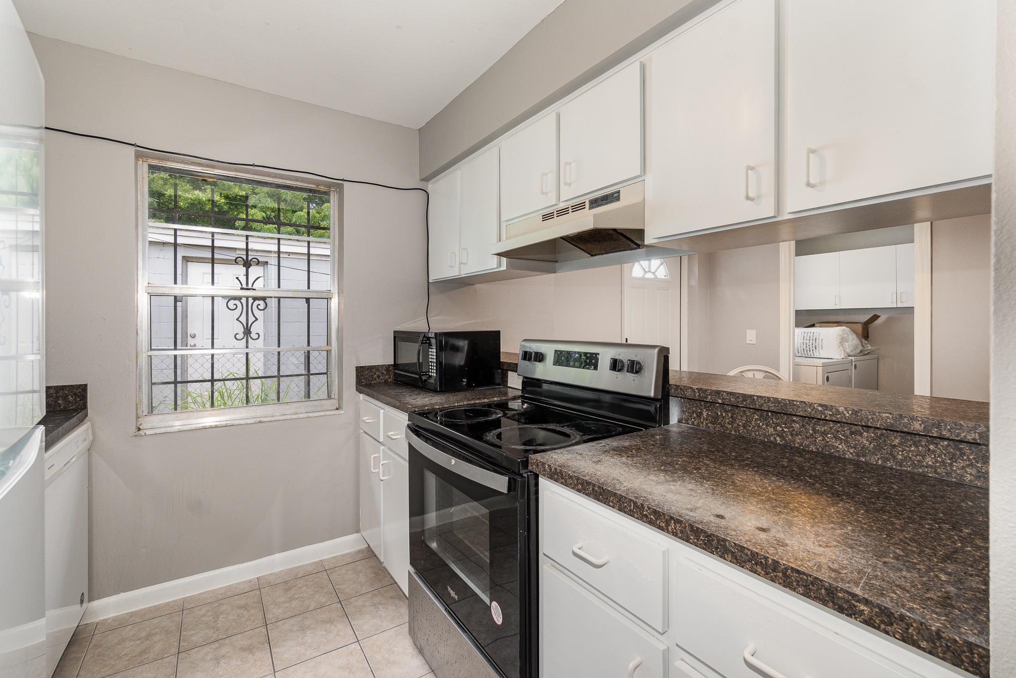 Building Photo - 501 W Herriot Ave