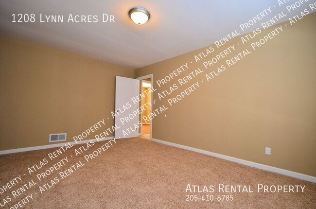 Building Photo - 1208 Lynn Acres Dr