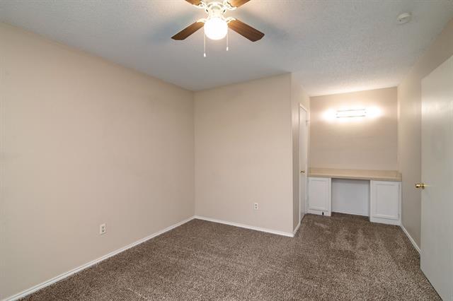 Building Photo - 6631 Parkview Ln