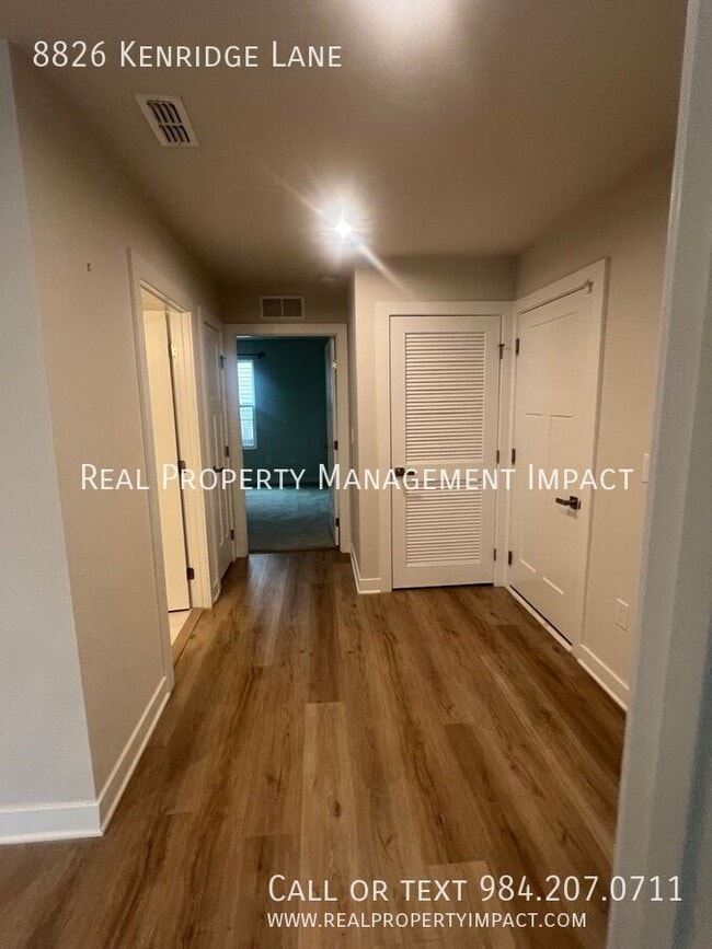 Building Photo - 8826 Kenridge Ln