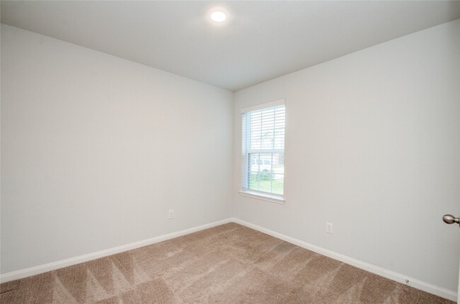 Building Photo - 6222 El Topacio Dr