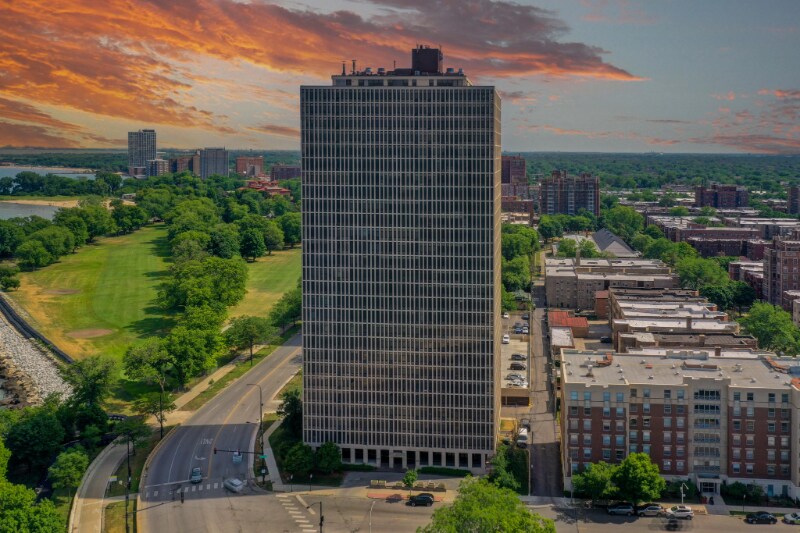 Building Photo - 6700 S South Shore Dr