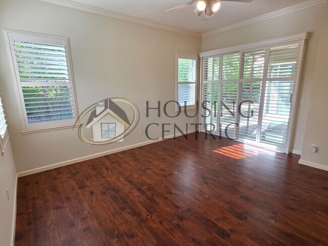 Building Photo - Beautiful Single Story Rental in Gated Serrano Community!