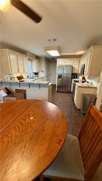 Building Photo - 244 Stuttgart Cir
