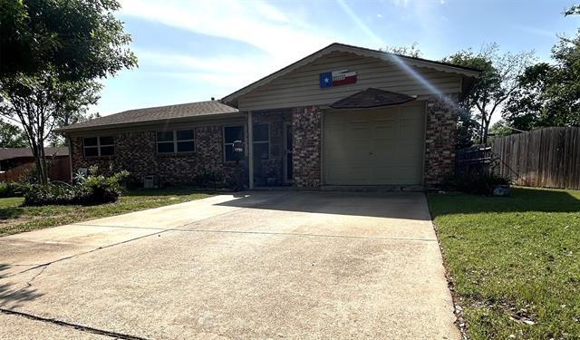 Building Photo - 861 Russell Ln