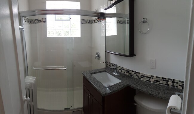 Building Photo - 5428-5430 N Kimball