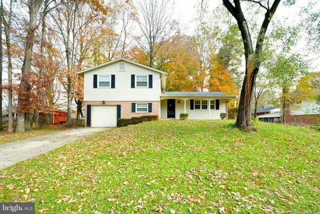 Building Photo - 5111 Gainsborough Dr