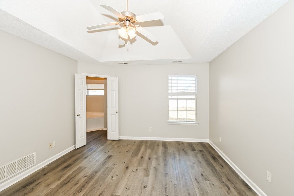 Building Photo - 9890 Vista Ridge Dr