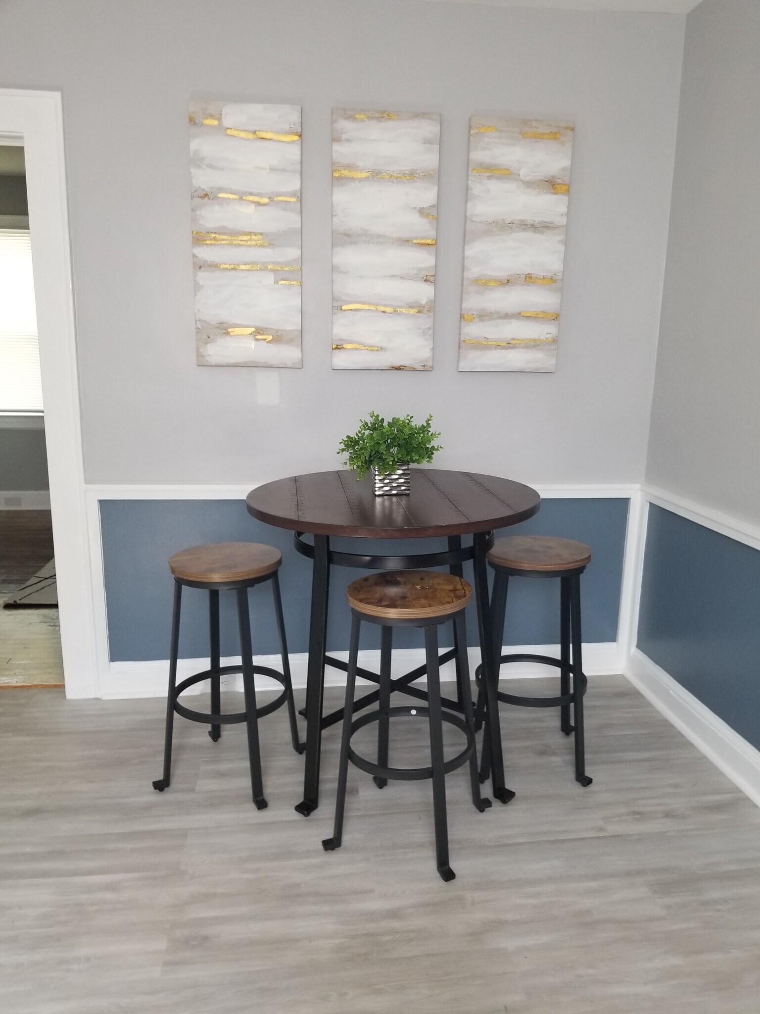 Kitchen - 15 Motor Rd