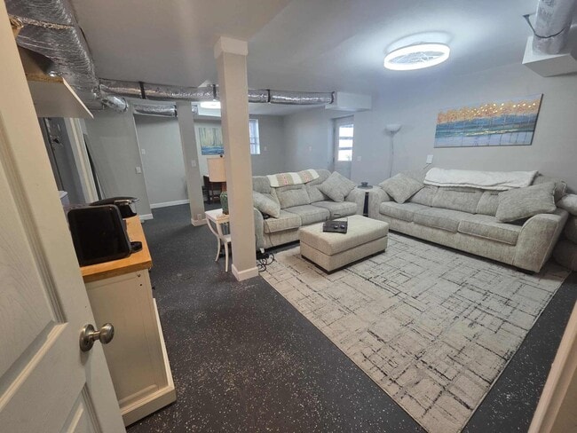 Primary Photo - 100 9th Ave