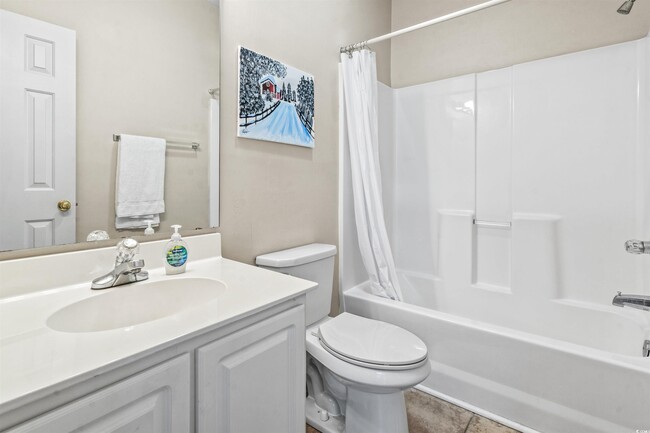 Building Photo - 620 River Oaks Dr
