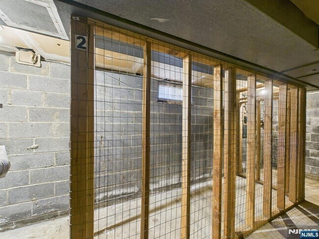 Building Photo - 114 Ackerman Ave