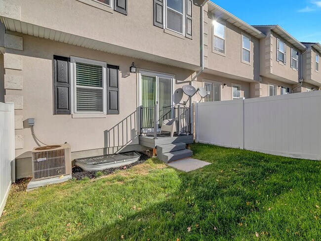 Building Photo - Available Soon!