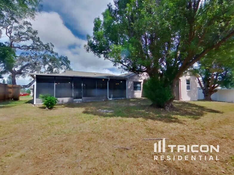 Building Photo - 8201 Golden Bear Loop