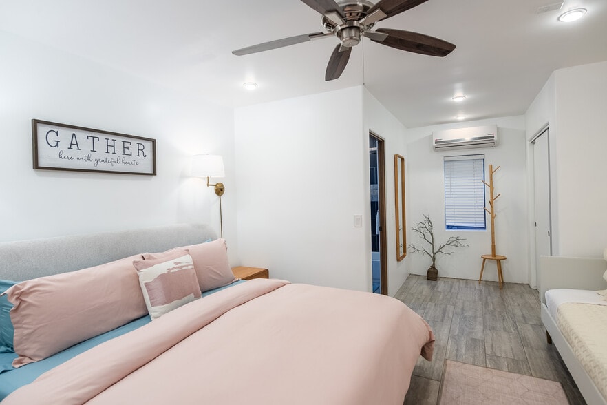 Building Photo - 350 Panorama Blvd