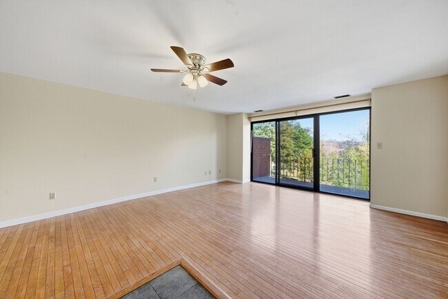 Building Photo - 30 Conant St