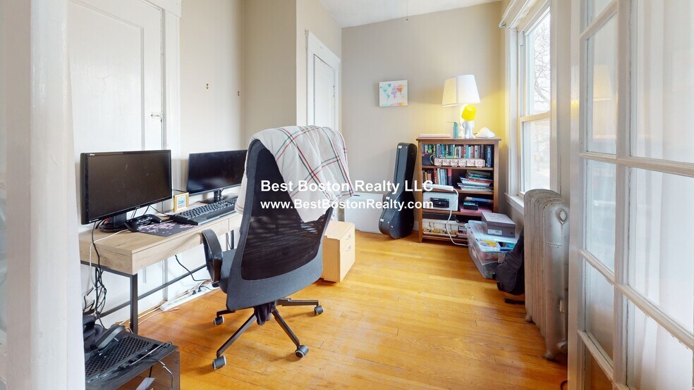 Building Photo - 47 Greenleaf Ave