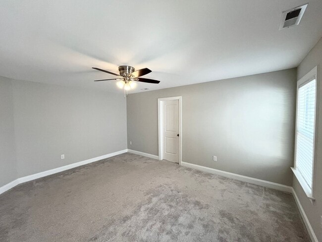 Building Photo - Fantastic 4BD, 2.5BA Home Near Downtown Fuquay-Varina with HOA Amenities, bonus office and 2-Car ...