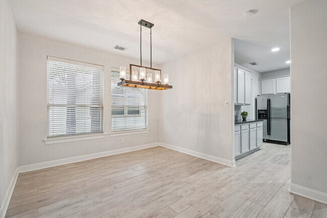 Building Photo - 90 Panterra Way