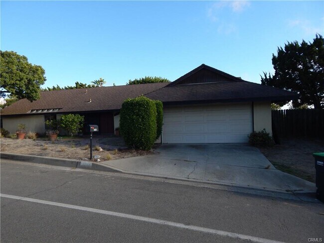 Building Photo - 2795 Temple Hills Dr