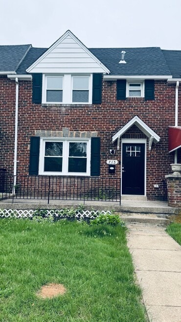 Building Photo - 715 Radnor Ave