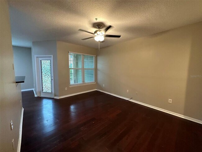 Building Photo - 1910 E Palm Ave