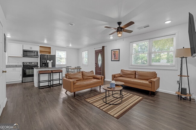 Building Photo - 2533 Godfrey Dr NW