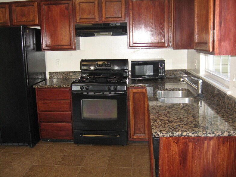 Primary Photo - 1720 Grover Glen Ct