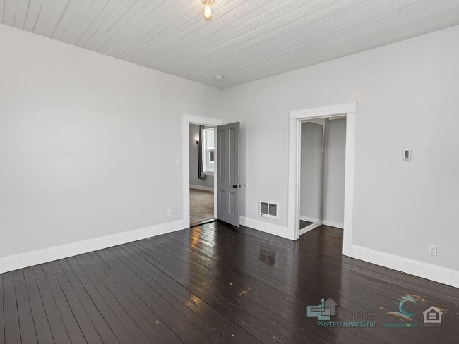 Building Photo - 103 Washington St