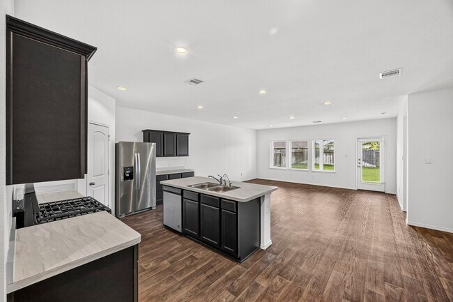Building Photo - 5118 Dove Hl Ln