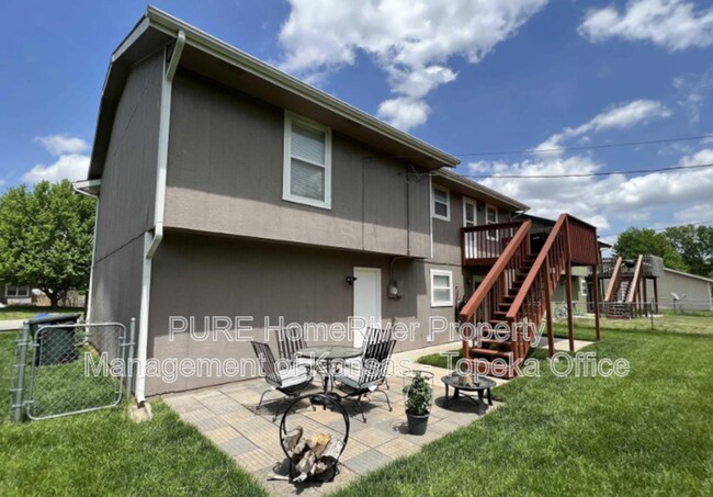 Building Photo - 7217 SW 27th St