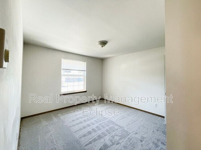 Building Photo - 1427 Virginia Ave