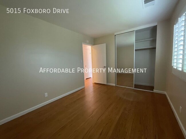 Building Photo - 5015 Foxboro Dr