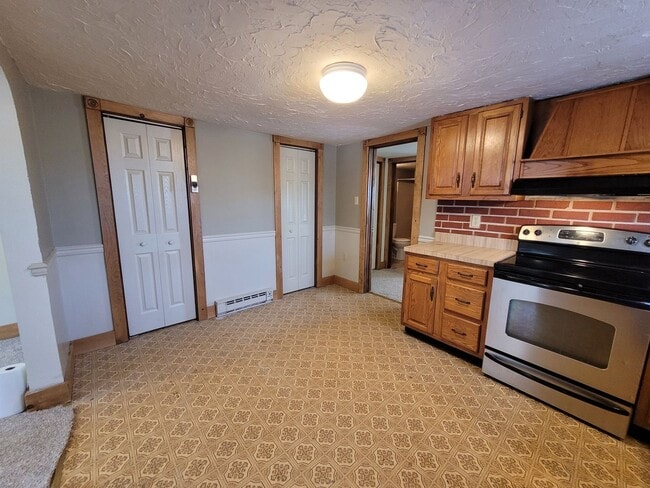 Building Photo - Leola 1st floor 1 bedroom