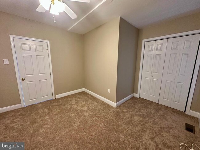 Building Photo - 3922 Manor St