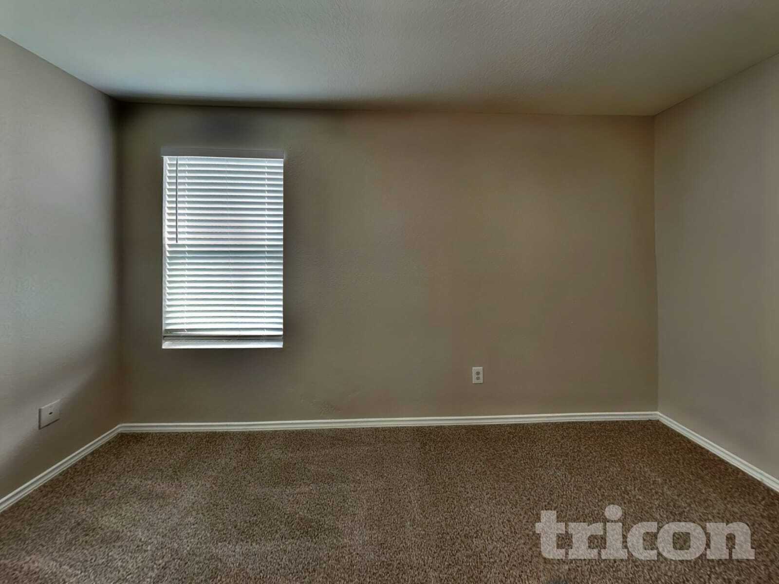 Building Photo - 5118 Everett Loop