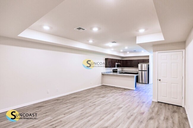 Building Photo - 12685 Buffing Rd