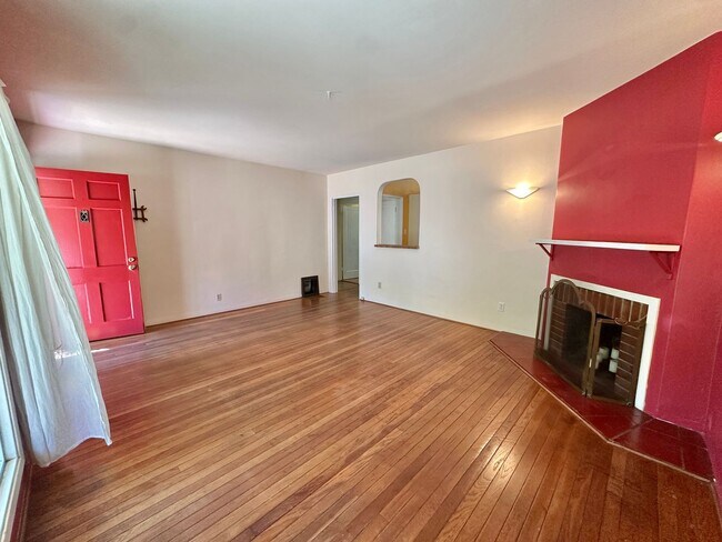 Building Photo - Lovely 3bd+/2ba Home in San Rafael